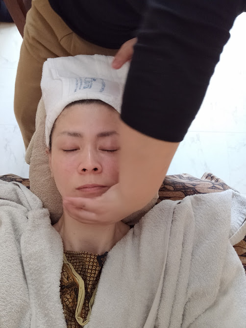 エステ,マッサージ,鳥取県,米子,バリスパ,バリエステ,タイ古式マッサージ,オイルマッサージ,フェイシャル,ヘッドスパ,クリームバス,シロダーラ,ブライダルエステ,アロマ,マッサージスクール