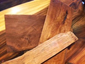 ジュプン・デ・ワルンホームパーティ,イベント,カフェ,チャンプル,バリスパ,バリエステ,バリニーズ,バリ式マッサージ,リラクゼーション,エステ,サロン,オイルマッサージ,タイ古式マッサージ,クリームバス,フェイシャル,ジュプンサリ,RUANG,ルアン,リノベーション,オーダー家具,チーク,RUANG,時計作り